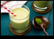 Matcha Harikaları Smoothie'lerde Yeşil Çayın Harikalarını Ortaya Çıkarıyor